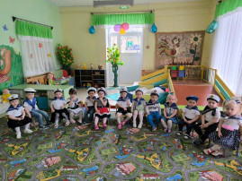 Самые маленькие воспитанники детского сада приняли участие в мероприятии, посвящённом Дню Победы! Самые маленькие воспитанники детского сада приняли участие в мероприятии, посвящённом Дню Победы!.